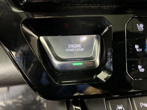 Used 2022 GMC Sierra 1500 AT4 w/ AT4 Premium Package image 17