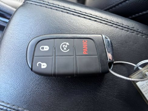 Used 2025 Jeep Compass Limited AWD/4WD image 21