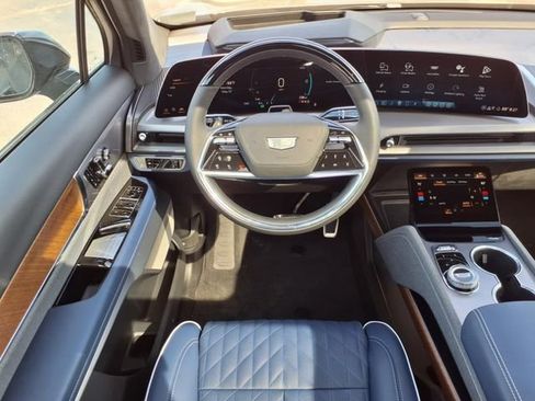 New 2026 Cadillac Vistiq Premium Luxury image 16