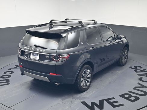 Used 2017 Land Rover Discovery Sport HSE Luxury image 17