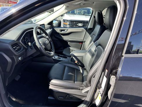 Used 2022 Ford Escape SEL image 12