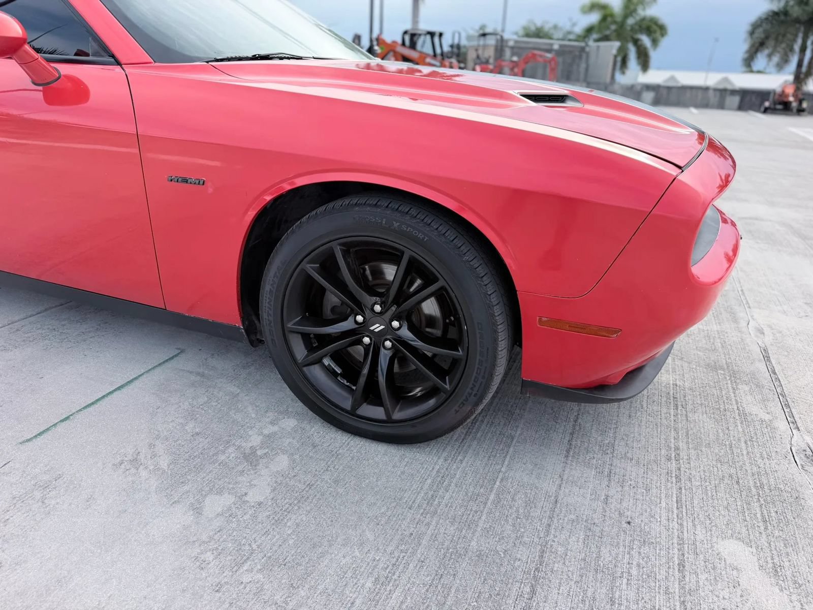 Used 2018 Dodge Challenger R/T w/ Driver Convenience Group RWD image 8