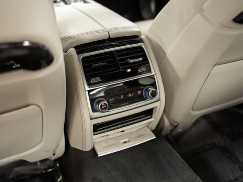 Used 2022 BMW 750i xDrive w/ M Sport Package image 42