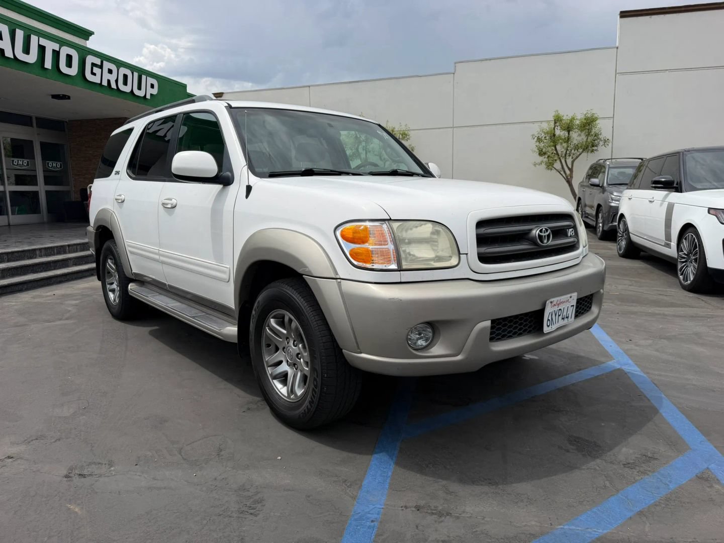 Used 2004 Toyota Sequoia SR5 RWD image 3