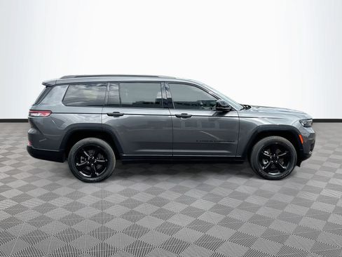 Used 2021 Jeep Grand Cherokee L Laredo RWD image 4