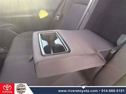 Used 2022 Toyota Venza LE image 17