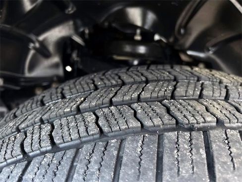 Used 2020 RAM 1500 Laramie image 12