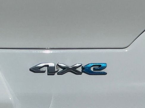 Used 2023 Jeep Grand Cherokee Summit w/ Luxury Tech Group V AWD/4WD image 12