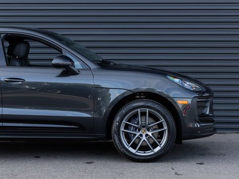 New 2026 Porsche Macan image 9