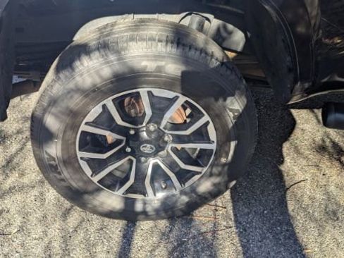 Used 2020 Toyota Tacoma TRD Sport image 12