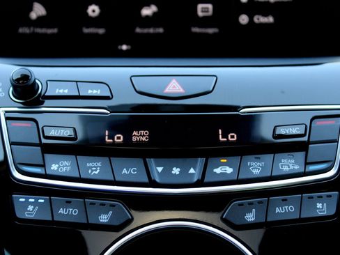 Used 2024 Acura RDX SH-AWD w/ Advance Package image 23