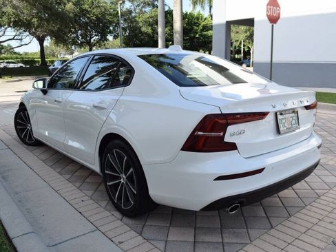 Used 2021 Volvo S60 T5 Momentum FWD image 5