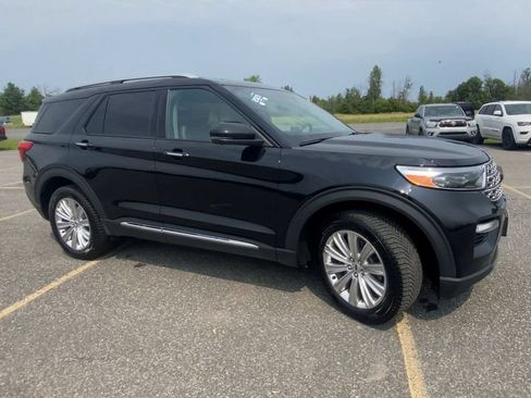Used 2023 Ford Explorer Limited w/ Limited Technology Package AWD/4WD image 2