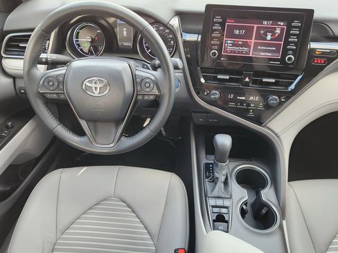 Used 2024 Toyota Camry SE FWD image 27