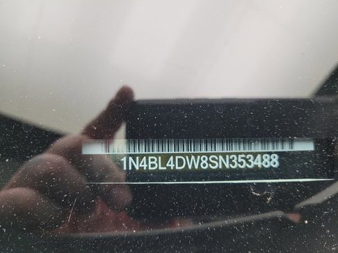 Used 2025 Nissan Altima 2.5 SV AWD/4WD image 33