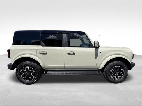Used 2025 Ford Bronco Outer Banks AWD/4WD image 7