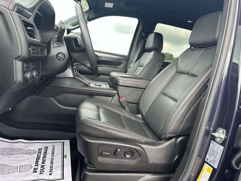 Used 2024 Chevrolet Tahoe RST w/ Luxury Package AWD/4WD image 15