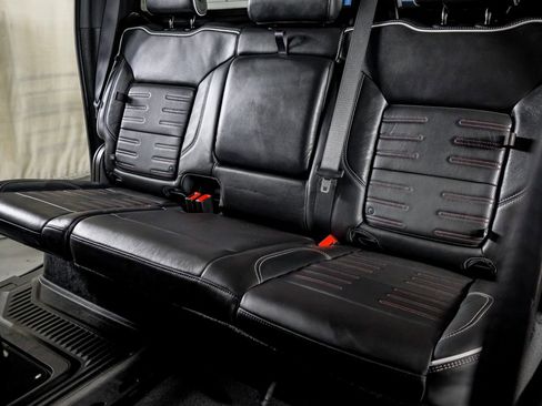 Used 2024 GMC Sierra 2500 AT4X image 32