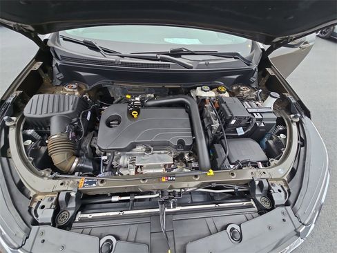 Used 2023 Chevrolet Equinox LT image 29