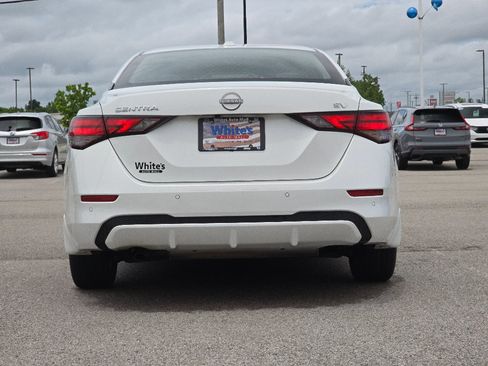 Used 2024 Nissan Sentra SV FWD image 9