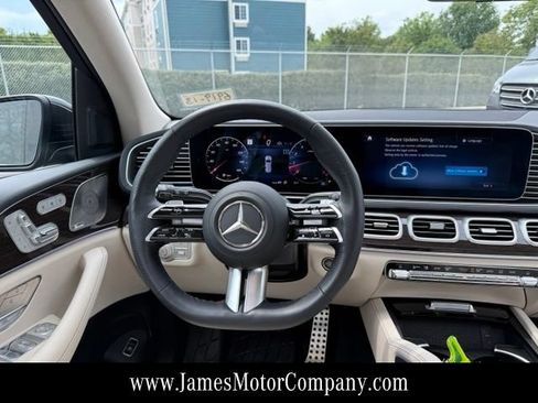 Certified 2026 Mercedes-Benz GLS 450 4MATIC image 18