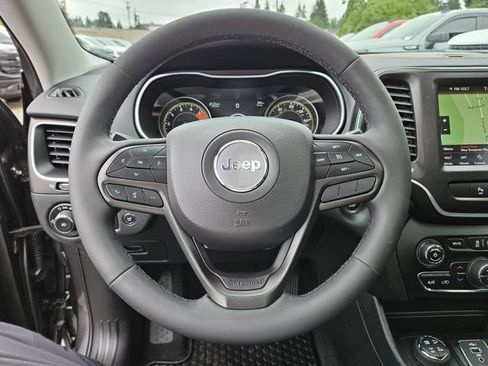 Used 2022 Jeep Cherokee Trailhawk w/ Sun, Sound & Nav Group AWD/4WD image 34