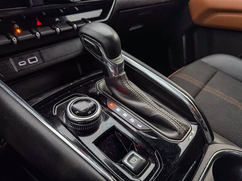 Used 2023 GMC Canyon AT4 image 18