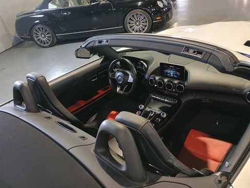 Used 2018 Mercedes-Benz AMG GT Roadster image 28