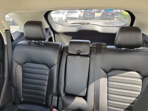 Used 2024 Ford Edge SEL image 12