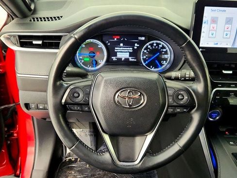 Used 2021 Toyota Venza XLE w/ Softex Package image 13