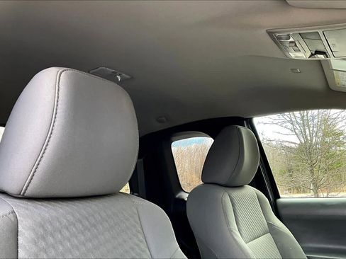 Used 2020 Toyota Tacoma SR w/ SX Package image 14