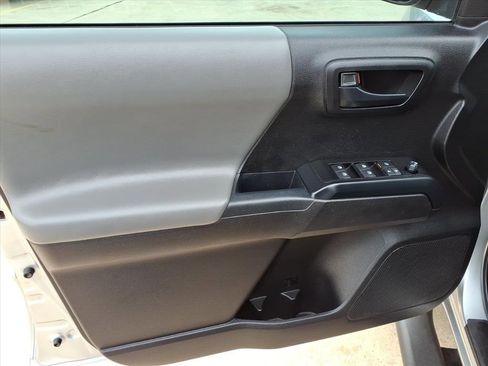 Used 2023 Toyota Tacoma SR image 18