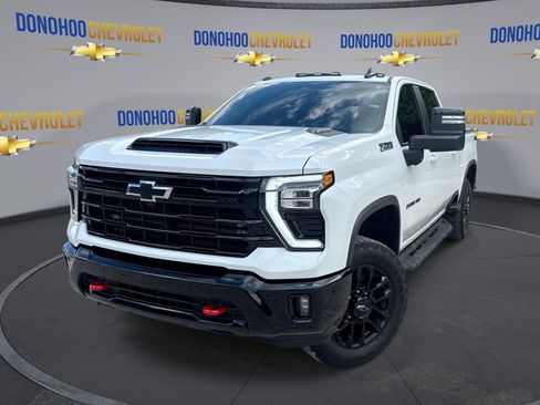 Used 2025 Chevrolet Silverado 2500 LT w/ Trail Boss Package AWD/4WD image 4