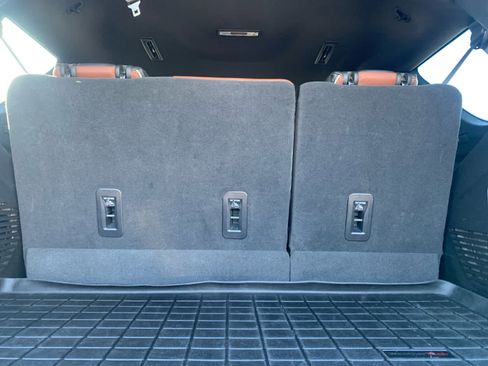 Used 2023 GMC Yukon Denali Ultimate image 38