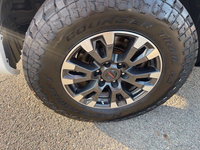 Used 2020 Nissan Titan PRO-4X AWD/4WD image 10