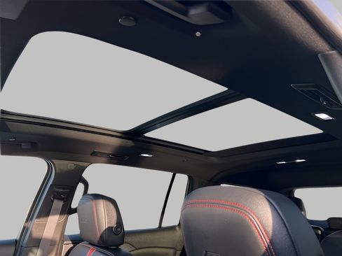 Used 2024 Chevrolet Traverse RS w/ LPO, Floor Liner Package image 16