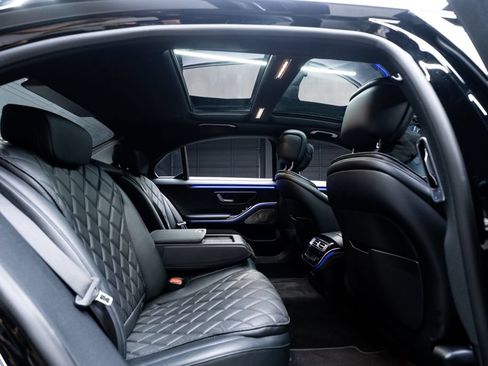 Used 2023 Mercedes-Benz S 500 4MATIC w/ AMG Line image 36