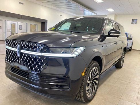 New 2026 Lincoln Navigator L Black Label AWD/4WD image 34