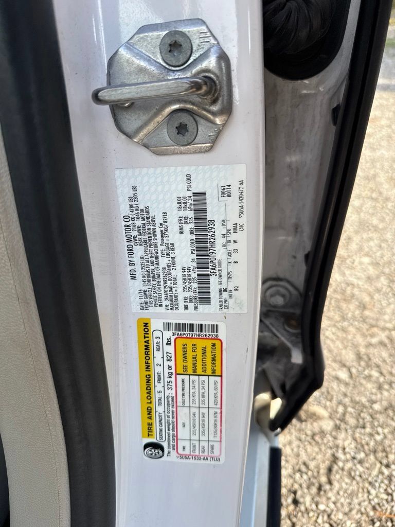 Used 2017 Ford Fusion SE AWD/4WD image 12