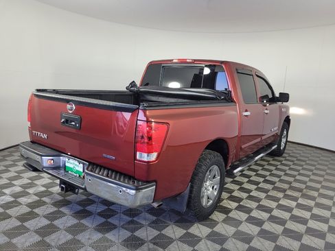 Used 2014 Nissan Titan SV w/ SV Value Truck Package RWD image 9
