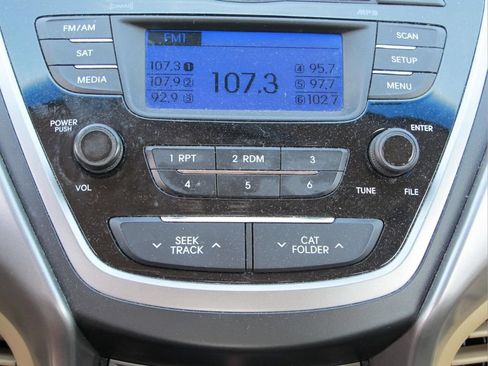 Used 2013 Hyundai Elantra GLS FWD image 17