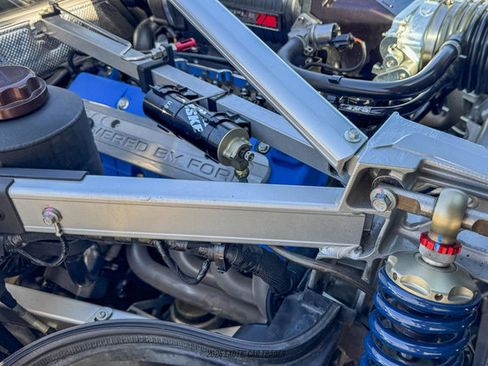 Used 2005 Ford GT RWD image 34