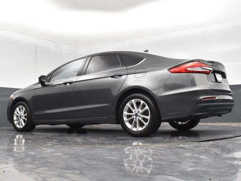 Used 2019 Ford Fusion SE FWD image 26