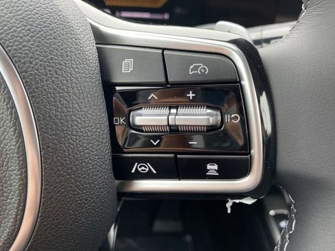 New 2025 Kia Sorento EX image 32