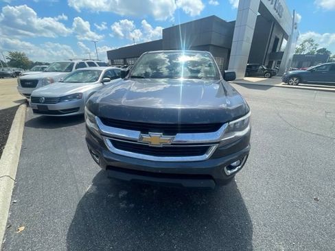Used 2017 Chevrolet Colorado LT w/ LT Convenience Package RWD image 3