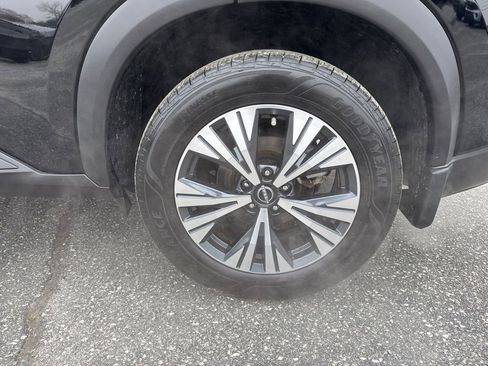 Used 2023 Nissan Rogue SV w/ SV Premium Package image 31