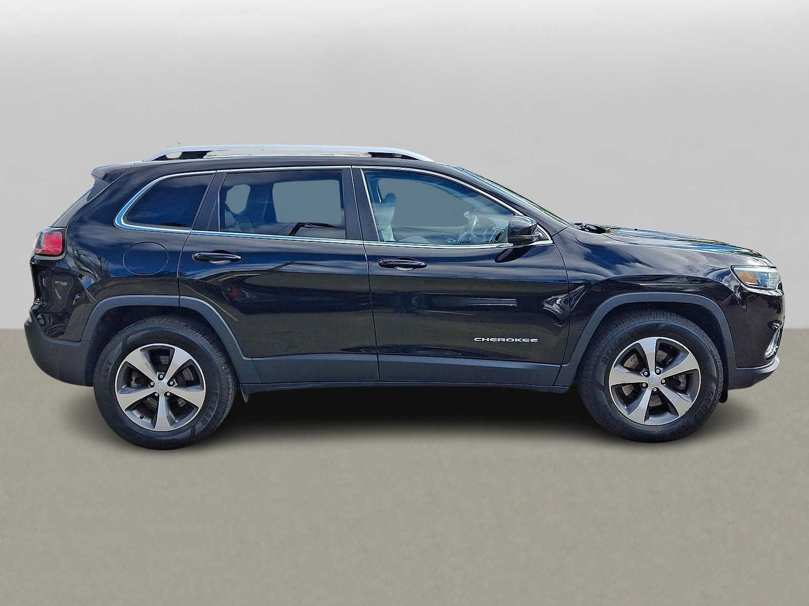 Used 2021 Jeep Cherokee Limited AWD/4WD image 32
