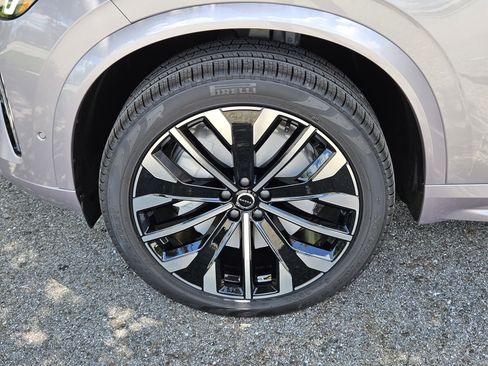New 2026 Volvo XC90 B5 Plus w/ Protection Package Premier image 37