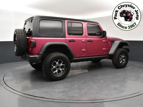 Used 2022 Jeep Wrangler Unlimited Rubicon w/ LED Lighting Group AWD/4WD image 6