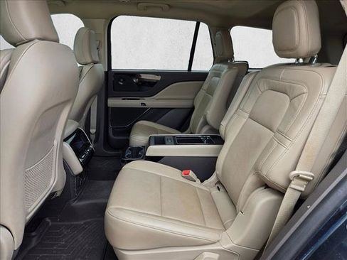Used 2023 Lincoln Aviator Reserve w/ Equipment Group 201A AWD/4WD image 19
